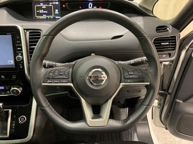 Nissan SERENA 2017-02 193888-26