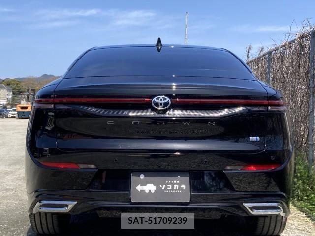 Toyota CROWN 2023-06 243165-4