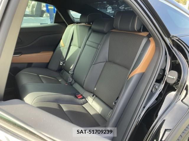 Toyota CROWN 2023-06 243165-26