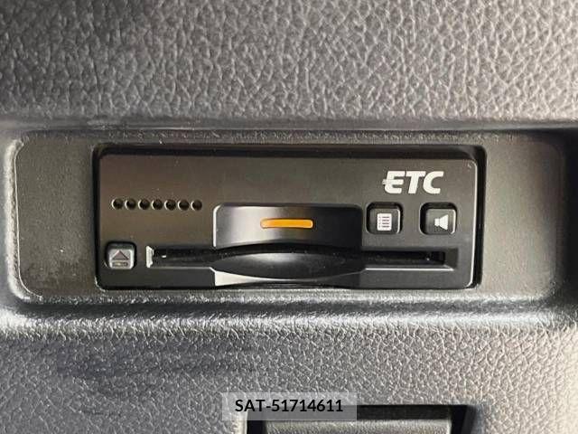 Suzuki SPACIA 2018-06 285609-5