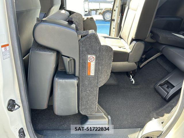 Toyota SIENTA 2018-06 285065-19