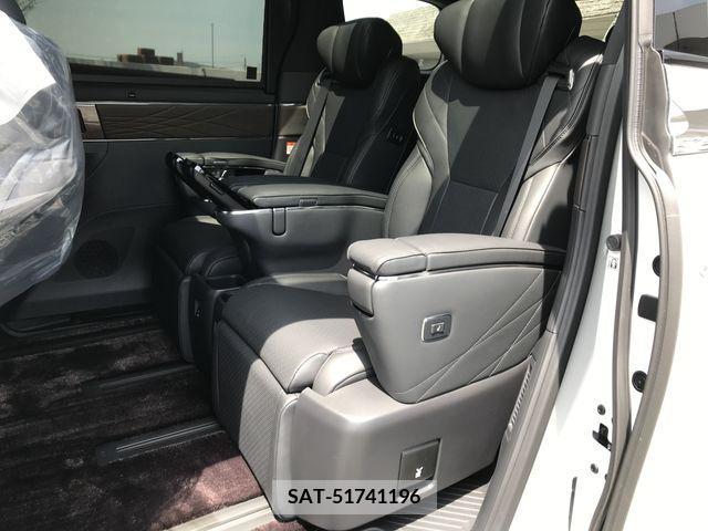 Toyota VELLFIRE 2024-02 374941-24