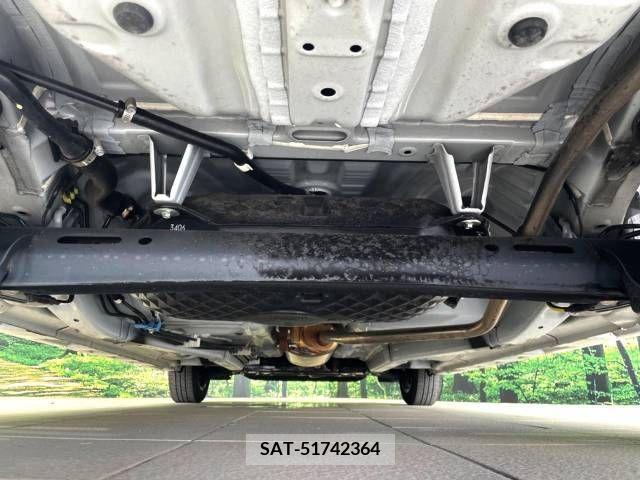 Daihatsu TANTO CUSTOM 2023-04 369382-19