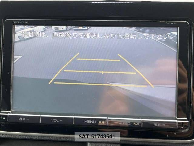 Toyota VOXY 2014-01 321392-3