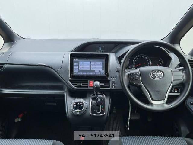 Toyota VOXY 2014-01 321392-1