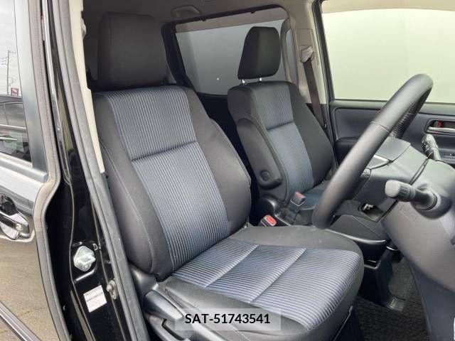 Toyota VOXY 2014-01 321392-8