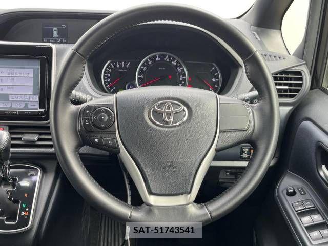 Toyota VOXY 2014-01 321392-12
