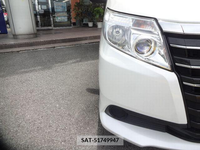 Toyota NOAH 2016-02 351227-28