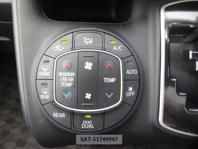 Toyota NOAH 2016-02 351227-21