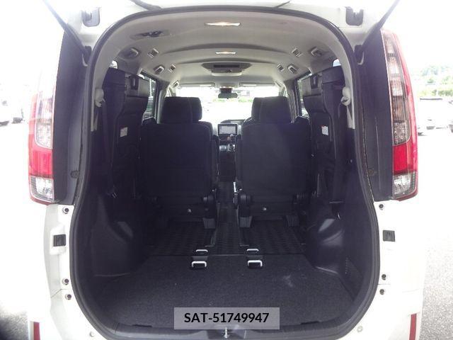 Toyota NOAH 2016-02 351227-16