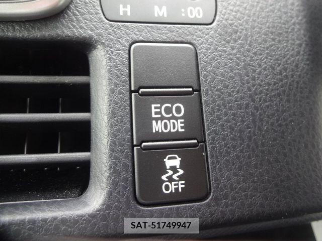 Toyota NOAH 2016-02 351227-19