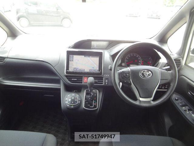 Toyota NOAH 2016-02 351227-15
