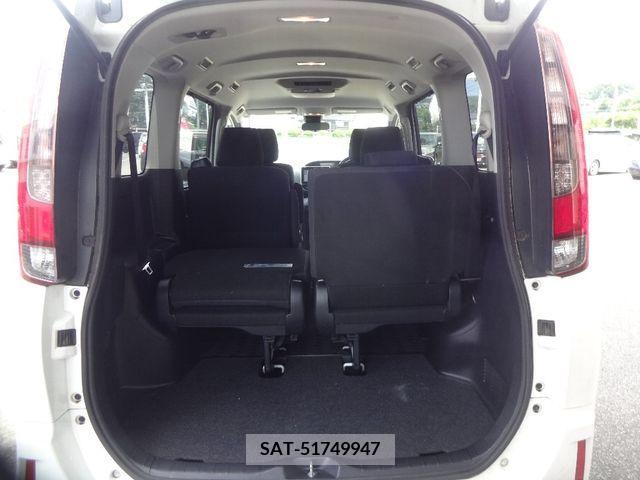 Toyota NOAH 2016-02 351227-6