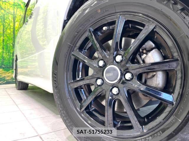 Toyota NOAH 2017-12 279468-14