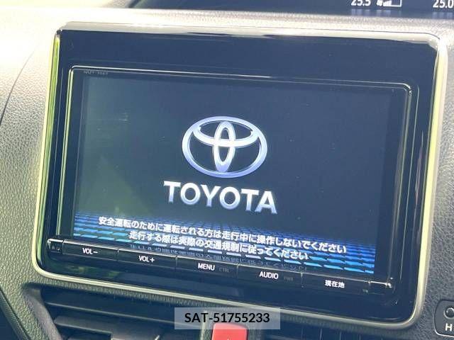 Toyota NOAH 2017-12 279468-3