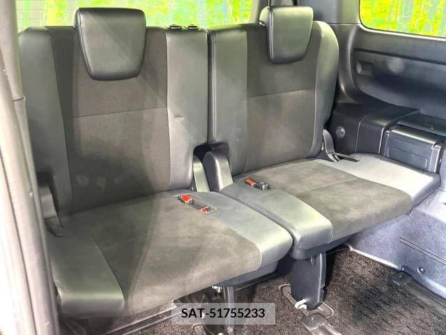Toyota NOAH 2017-12 279468-10