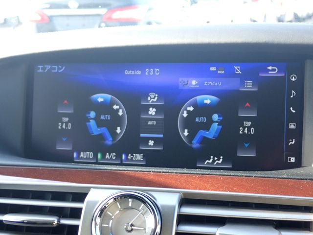 Lexus LS 2016-11 187301-15