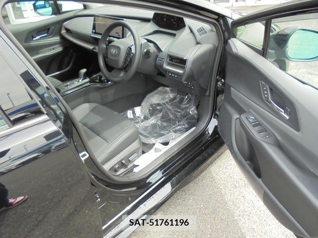 Toyota PRIUS PHV 2023-10 282582-1