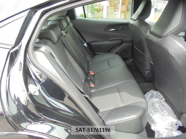 Toyota PRIUS PHV 2023-10 282582-11