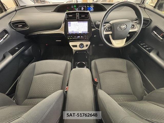 Toyota PRIUS 2017-12 380653-1