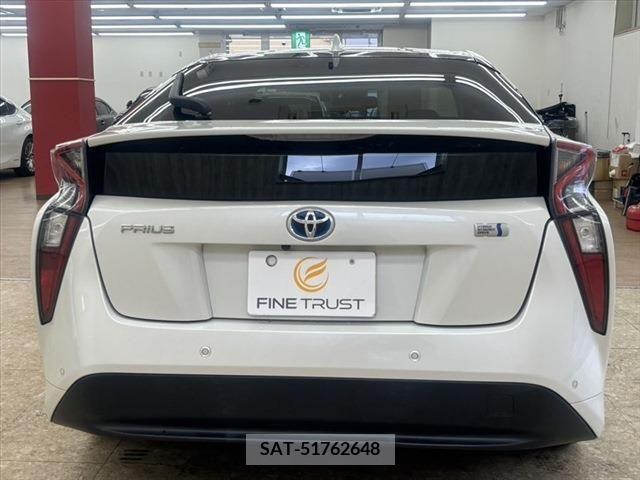 Toyota PRIUS 2017-12 380653-15