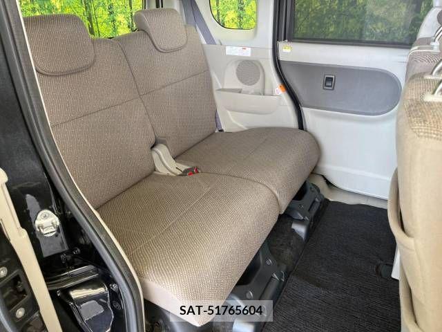 Daihatsu TANTO 2017-12 369248-9
