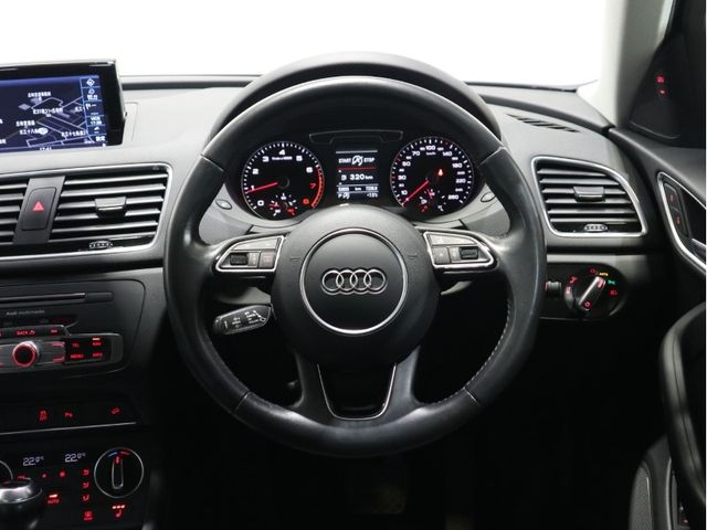 Audi Q3 2018-11 26820-10