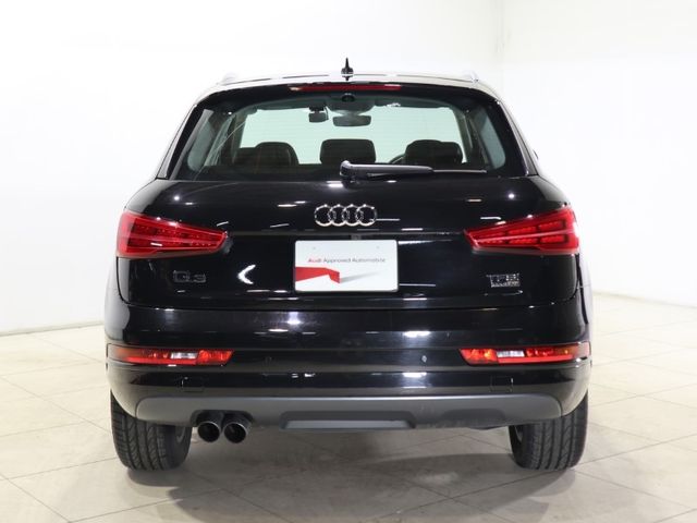 Audi Q3 2018-11 26820-2