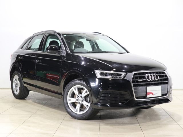 Audi Q3 2018-11 26820-3