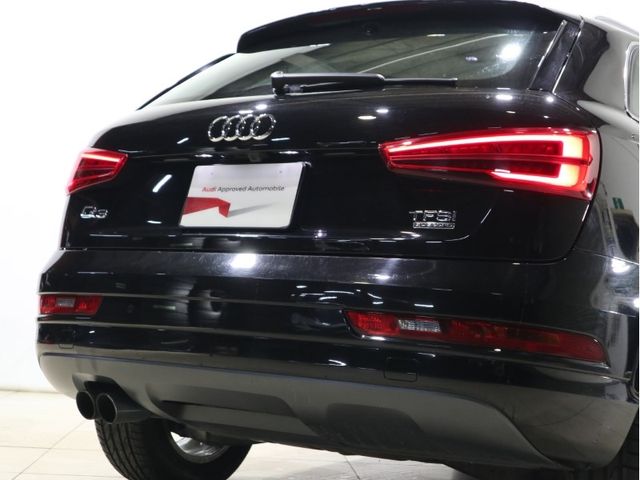 Audi Q3 2018-11 26820-6