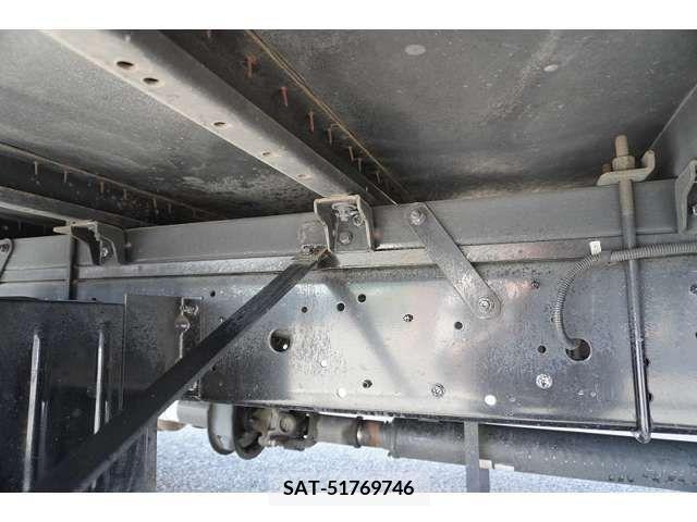 Hino DUTRO 2017-03 372582-10
