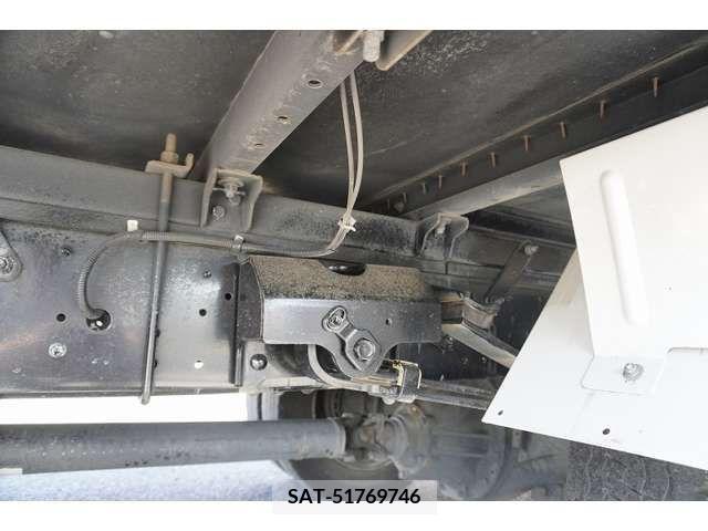 Hino DUTRO 2017-03 372582-9