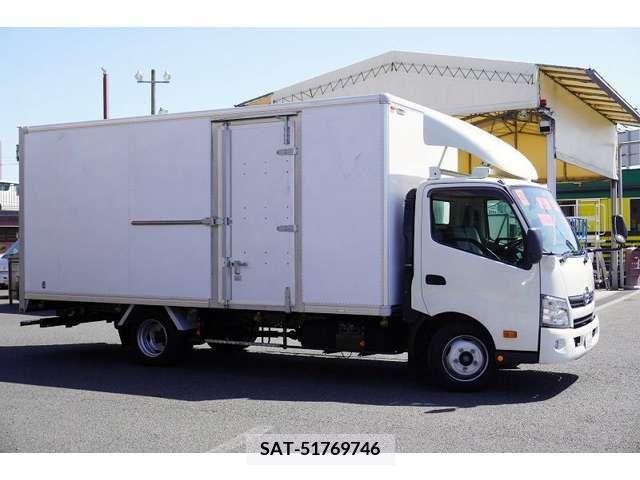 Hino DUTRO 2017-03 372582-5