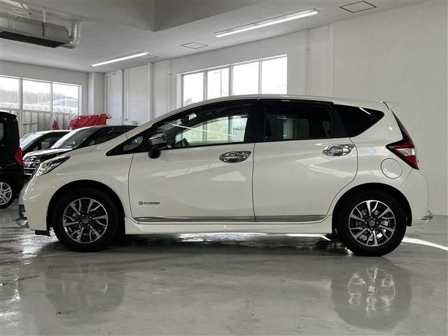 Nissan NOTE 2017-02 1526-9