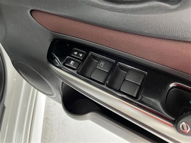 Nissan NOTE 2017-02 1526-19