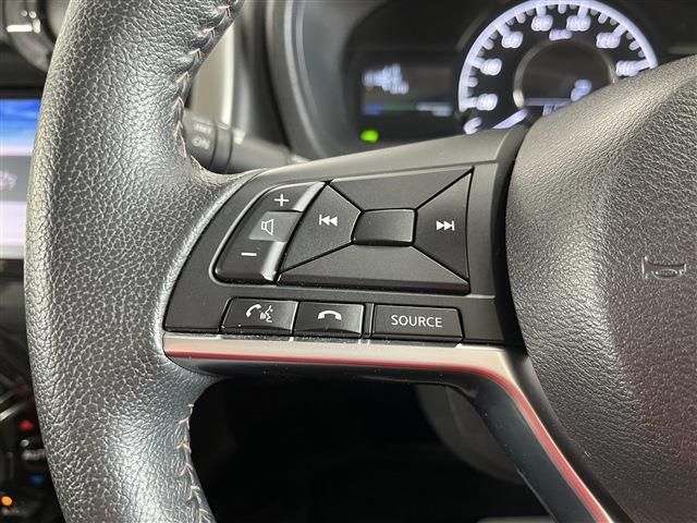 Nissan NOTE 2017-02 1526-24