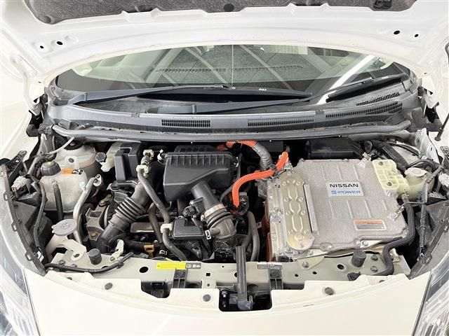 Nissan NOTE 2017-02 1526-1
