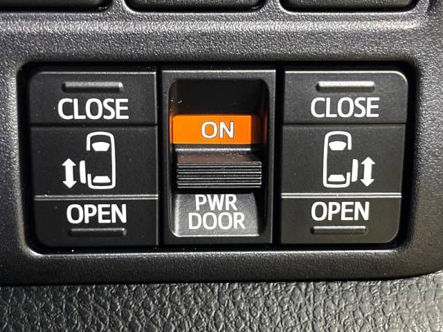 Toyota NOAH 2018-10 193140-3