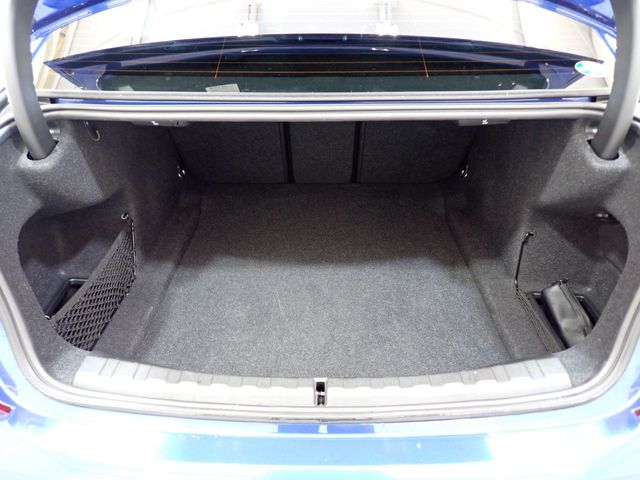 Bmw 3 SERIES 2019-04 13633-18