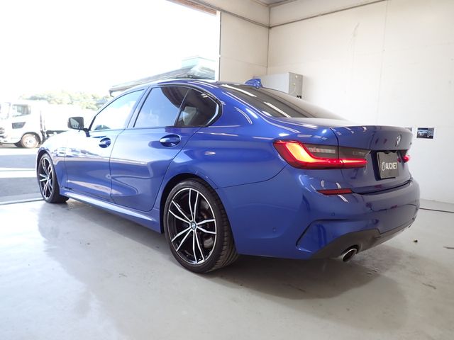 Bmw 3 SERIES 2019-04 13633-2