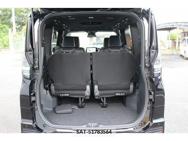 Toyota VOXY 2022-05 386251-18