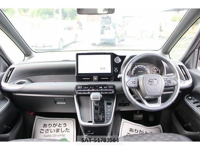 Toyota VOXY 2022-05 386251-17