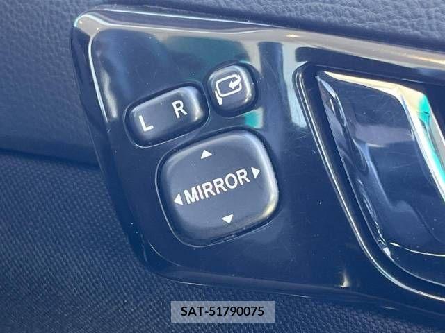 Toyota MARK X 2006-02 304395-6