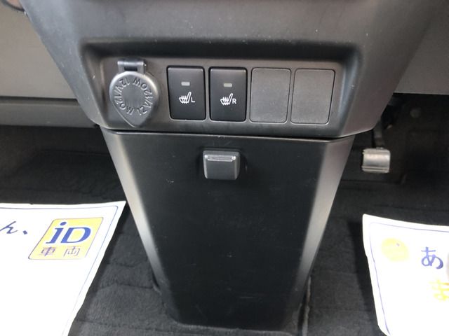 Toyota TANK 2018-05 27299-8