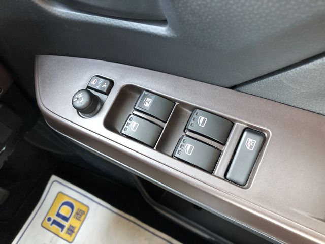 Toyota TANK 2018-05 27299-11