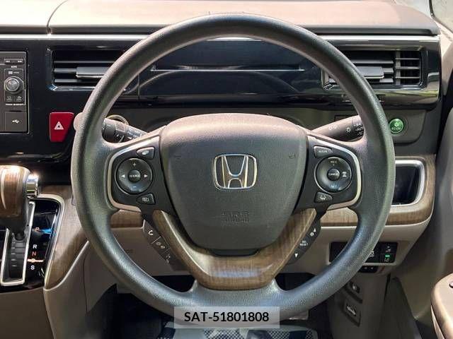 Honda STEP WGN 2018-03 286084-12