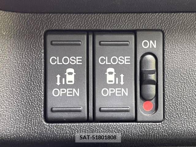 Honda STEP WGN 2018-03 286084-2