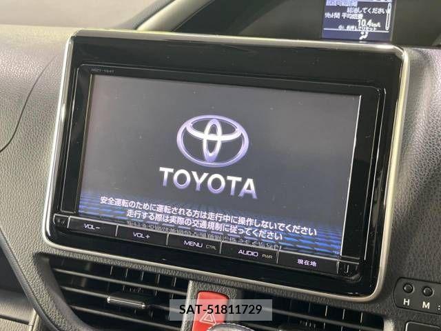 Toyota VOXY 2015-04 331473-3
