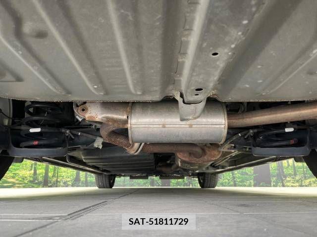 Toyota VOXY 2015-04 331473-19