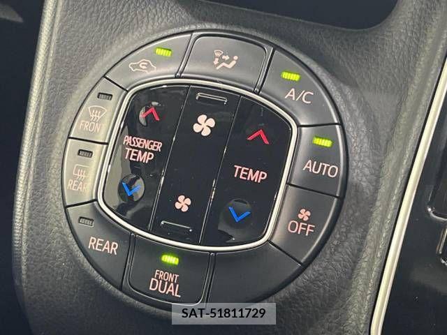 Toyota VOXY 2015-04 331473-6